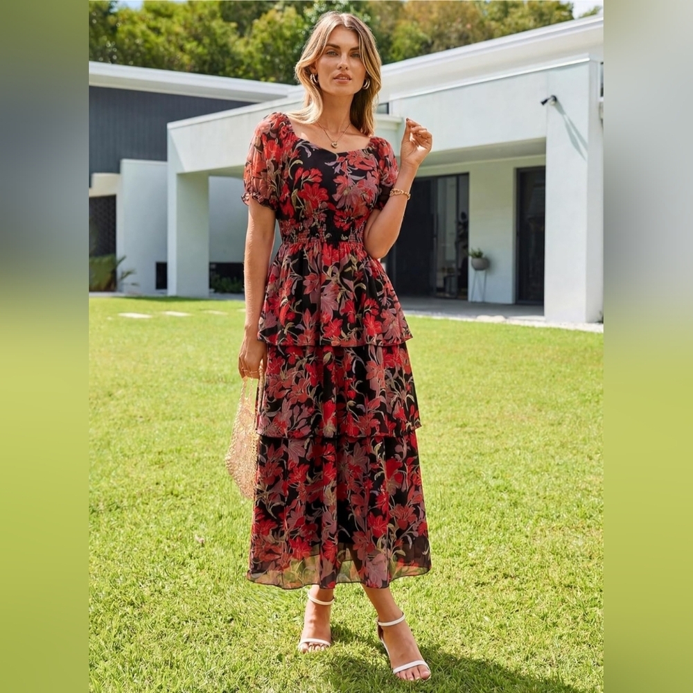 Chic Floral Maxi Dress in Black and Red - Picture 2 of 6